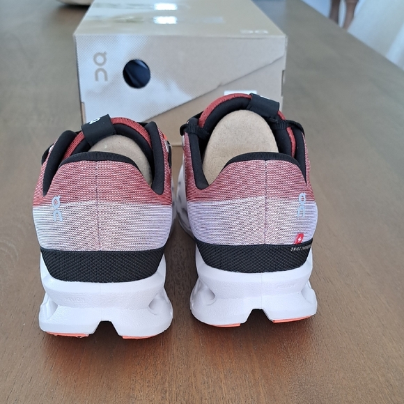 On Cloud Cloudsurfer - Color: Auburn / Frost - Size: 10 - Picture 5 of 9